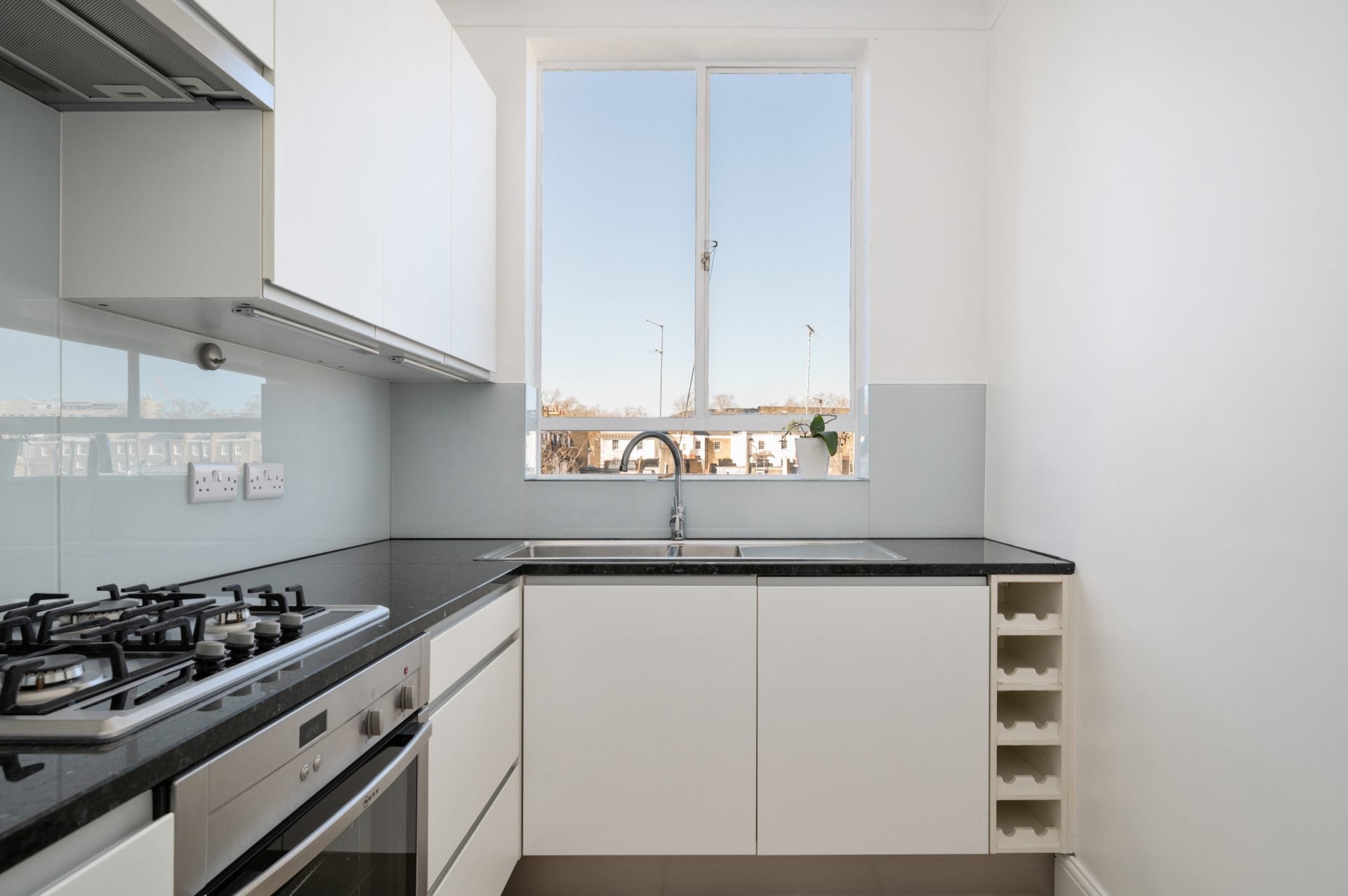 Flat Warwick Square in London