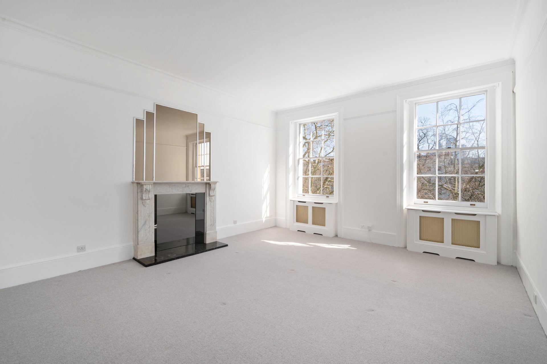 Flat Warwick Square in London