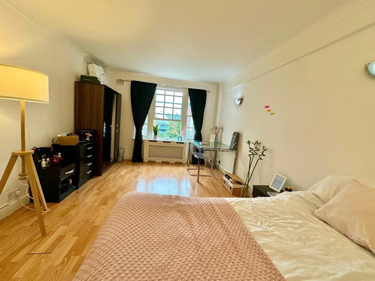 Room Park West Place in City of Westminster
