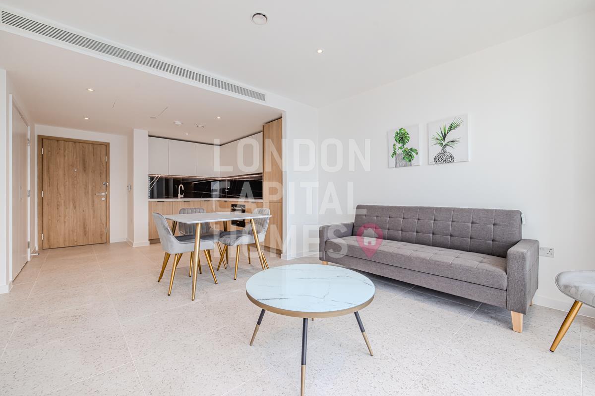 Flat Cendal Crescent in Greater London