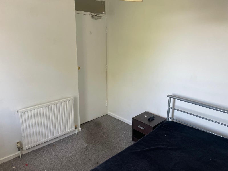 Room Frettons in Basildon