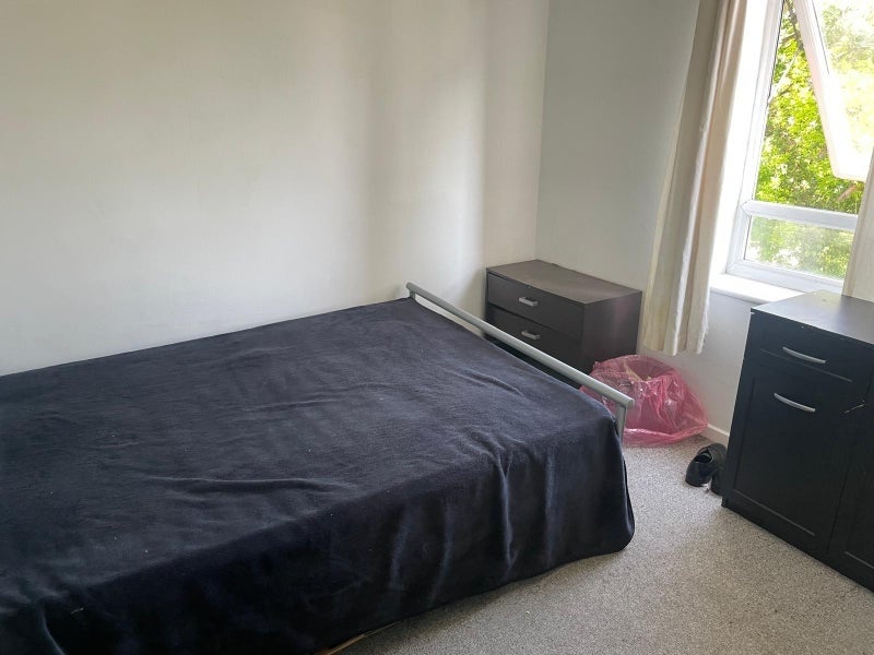 Room Frettons in Basildon