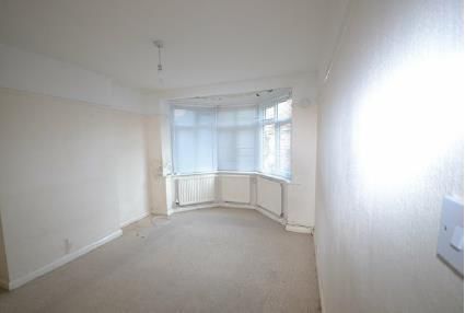 Room Brewster Road in Greater London