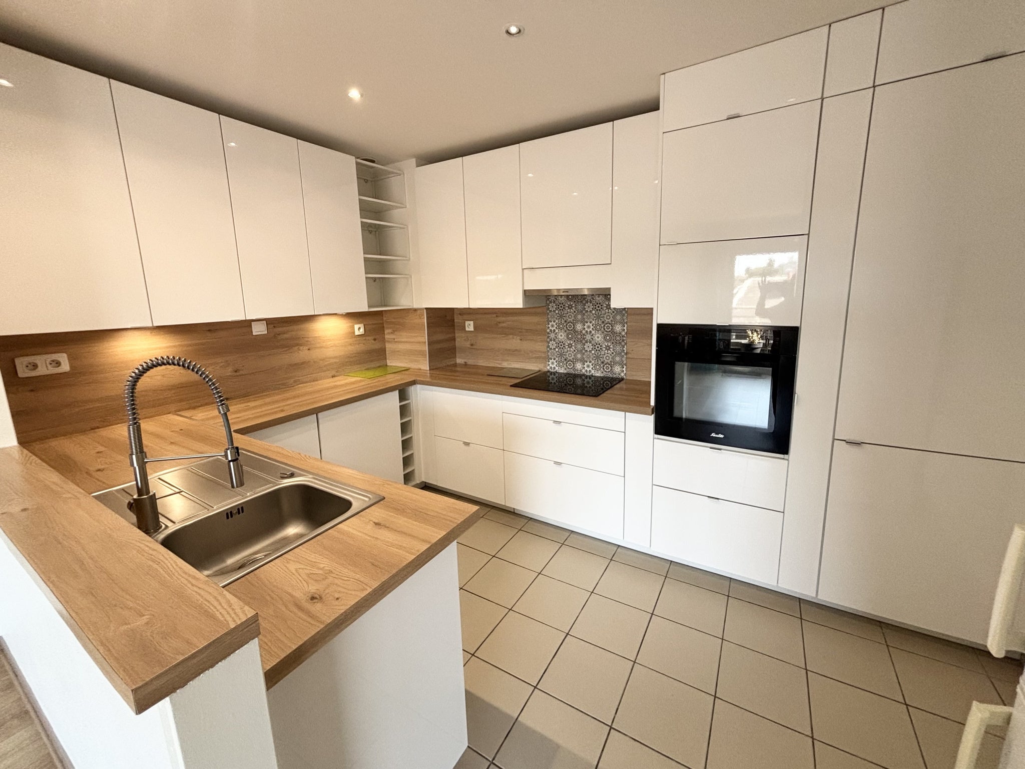 Flat Avenue Dampierre in Valenciennes