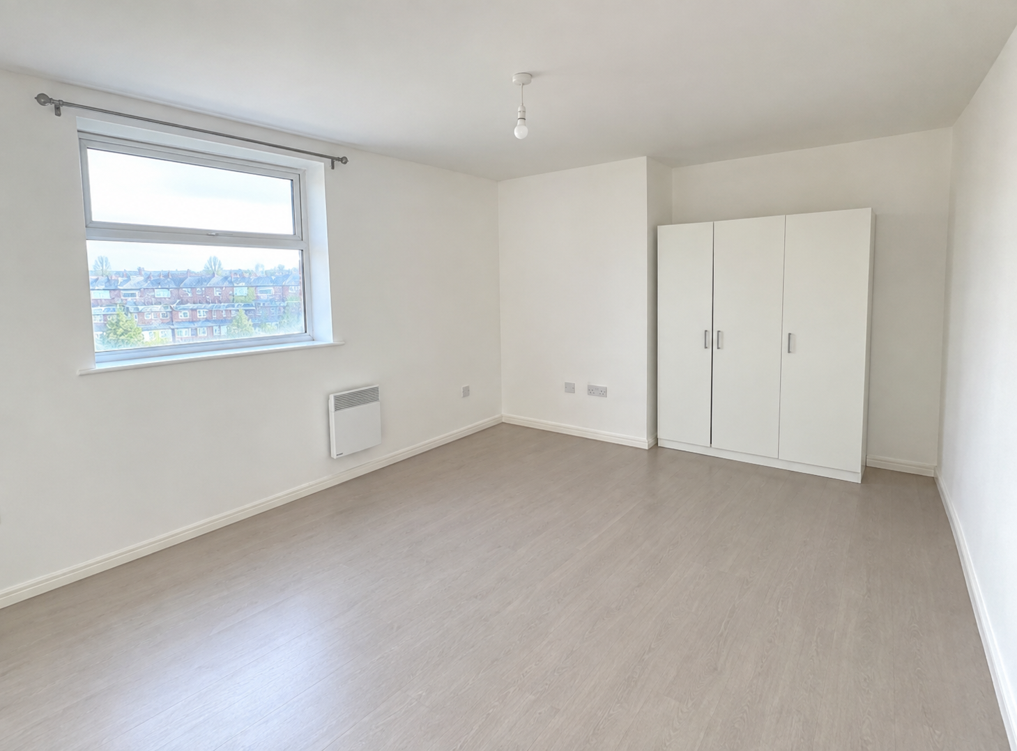 Flat Oakcliffe Road in Manchester