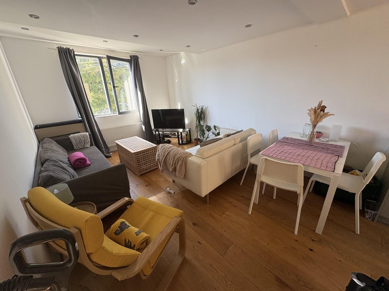 Room Faraday Road in Greater London