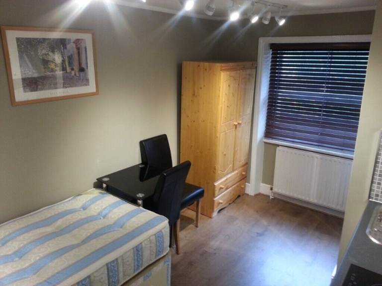 Room Clanricarde Gardens in Greater London