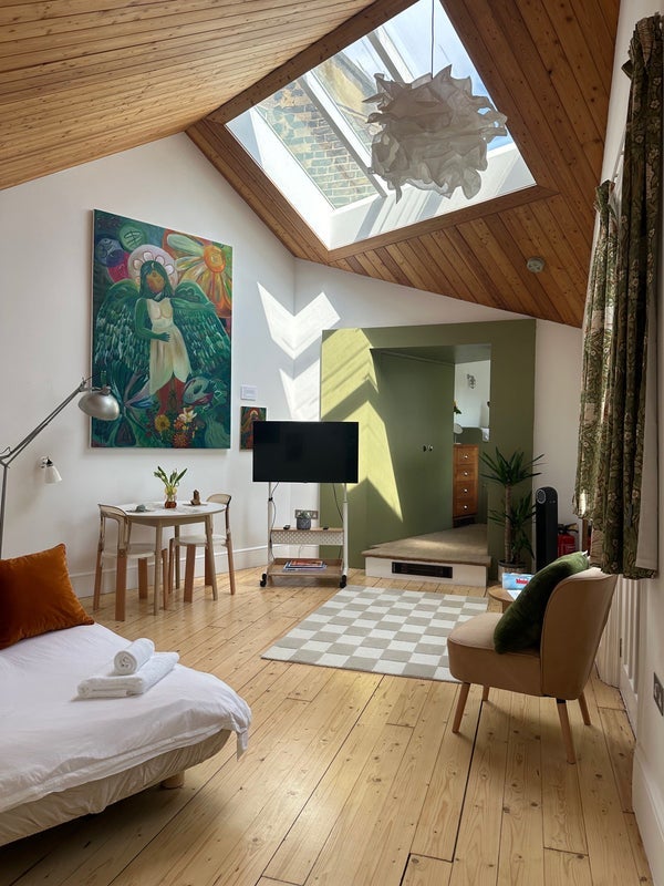Flat Kelso Place in Greater London