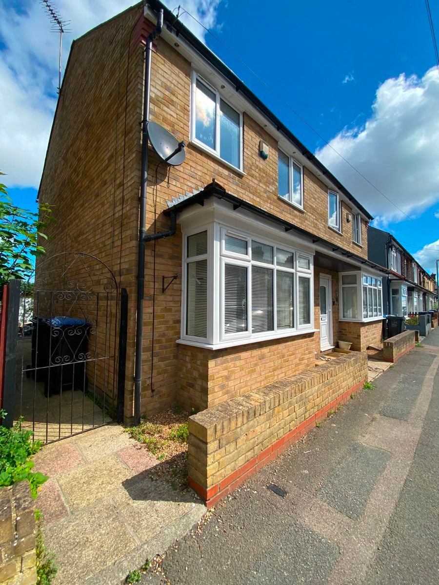 House Cheriton Avenue in Thanet