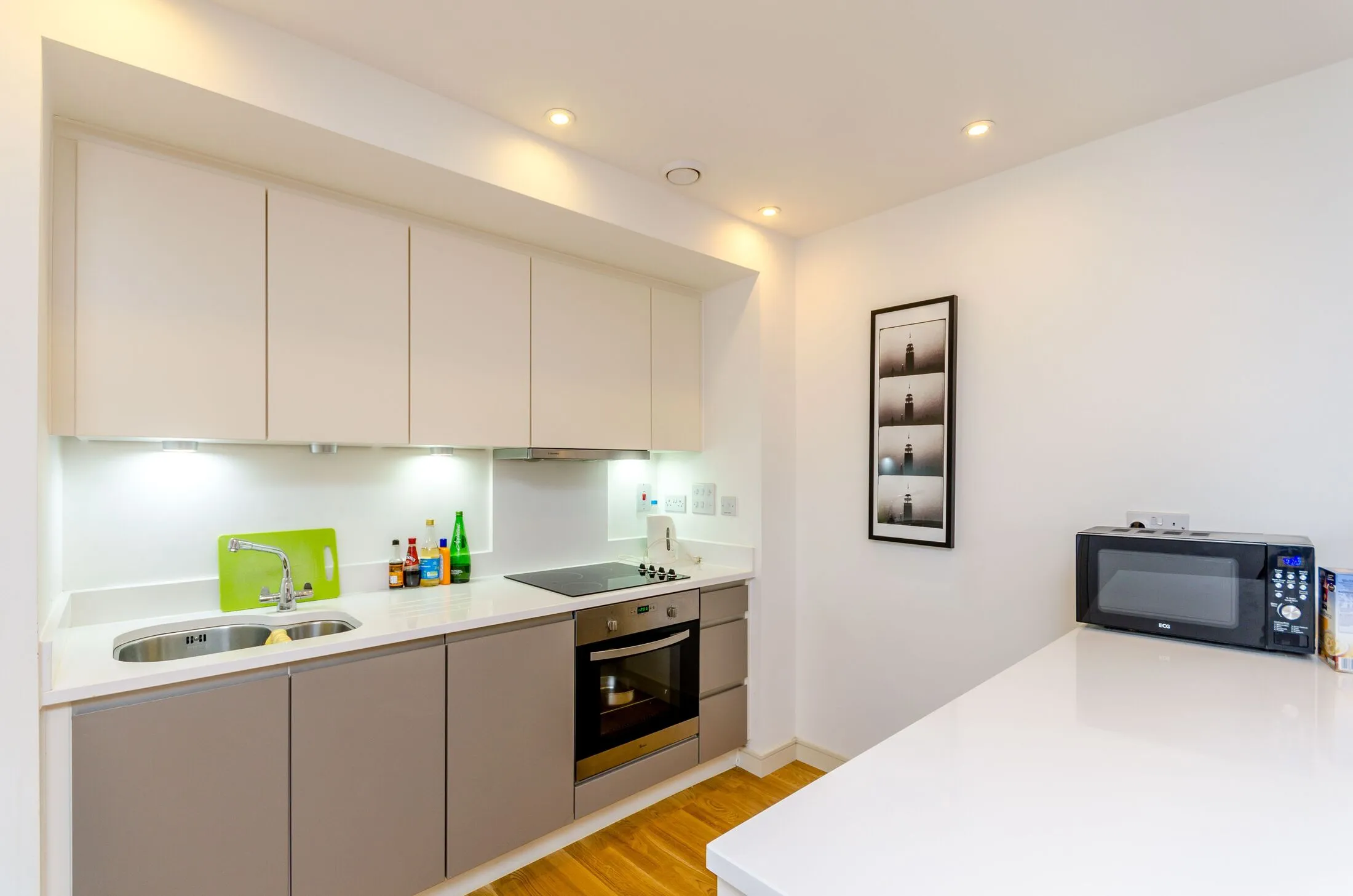 Flat Osiers Road in Greater London