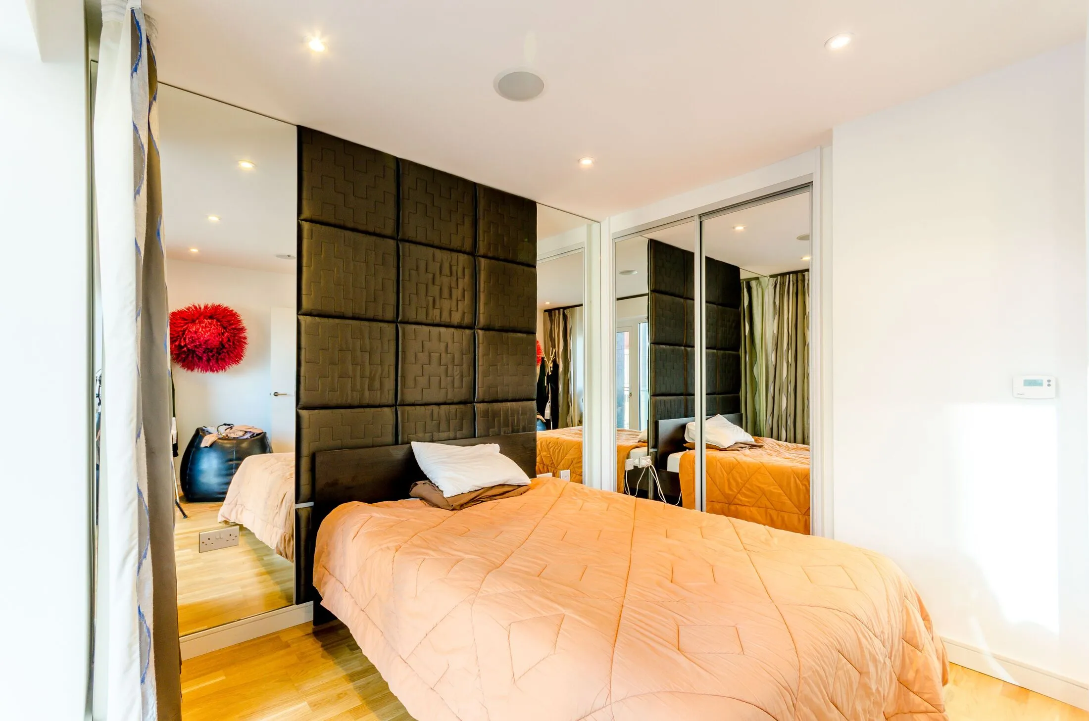 Flat Osiers Road in Greater London