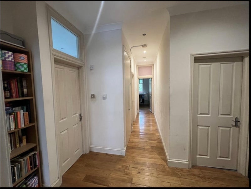 Room Fieldway Crescent in Greater London
