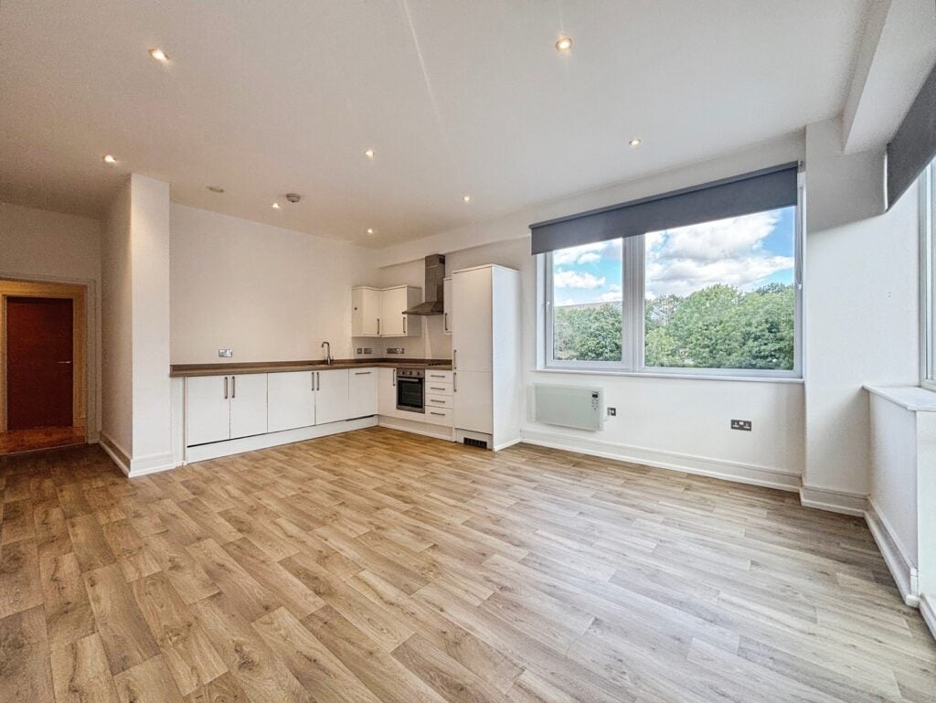 Flat Bartley Way in Hart