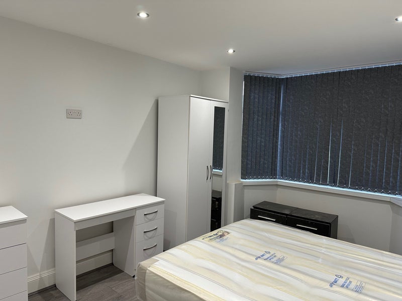 Room Cherington Road in Birmingham