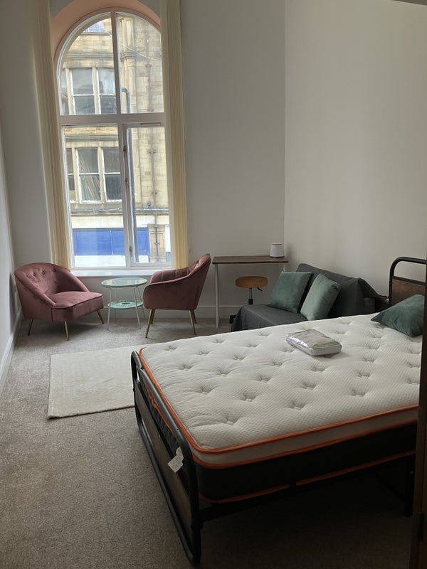 Room North Parade in Bradford