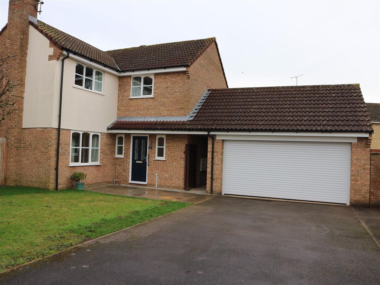 House Moss Mead in Chippenham