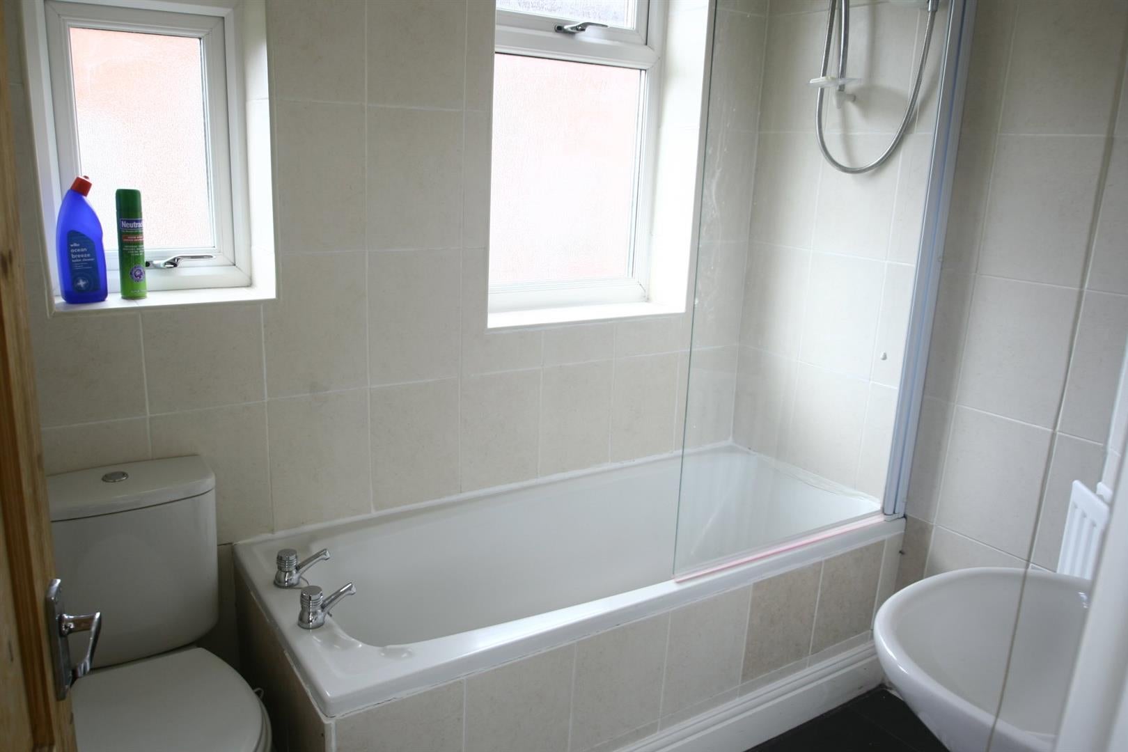 Flat Angerton Gardens in Newcastle upon Tyne