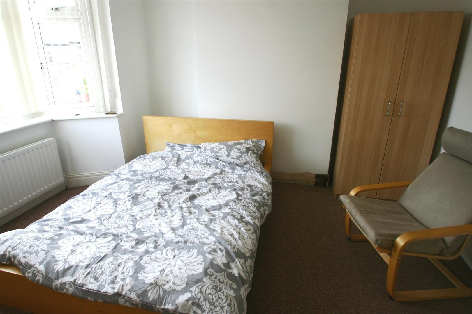 Flat Angerton Gardens in Newcastle upon Tyne