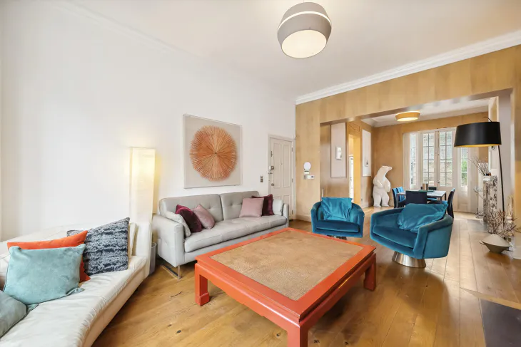 Flat Oakley Street in Greater London