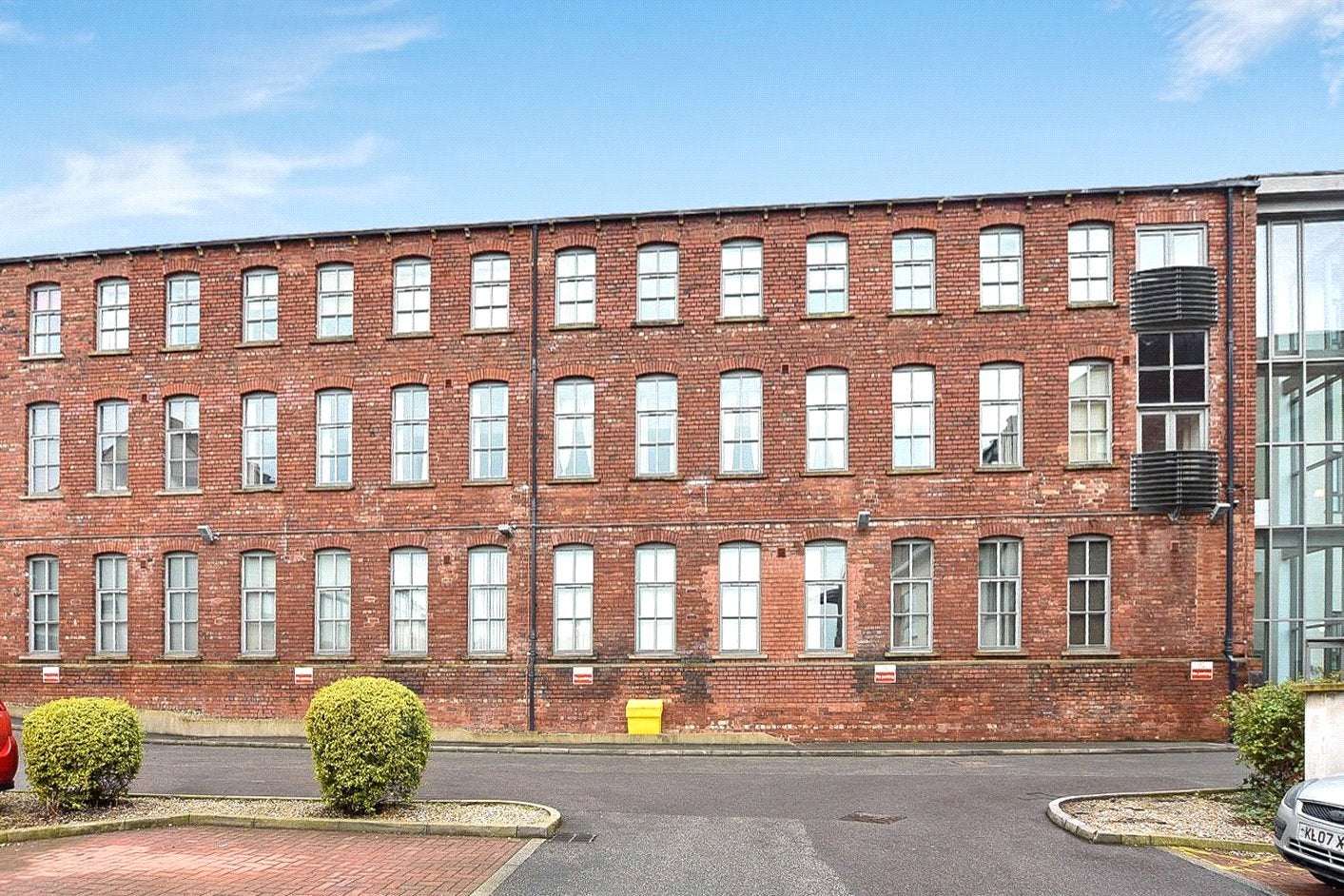 Flat Briggs Buildings in Leeds