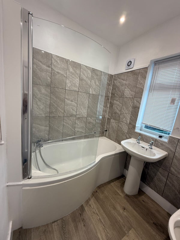 Room Days Lane in Greater London