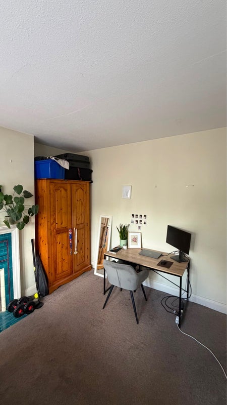 Room Sutherland Grove in Greater London