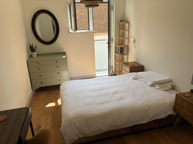 Room Andre Street in Greater London