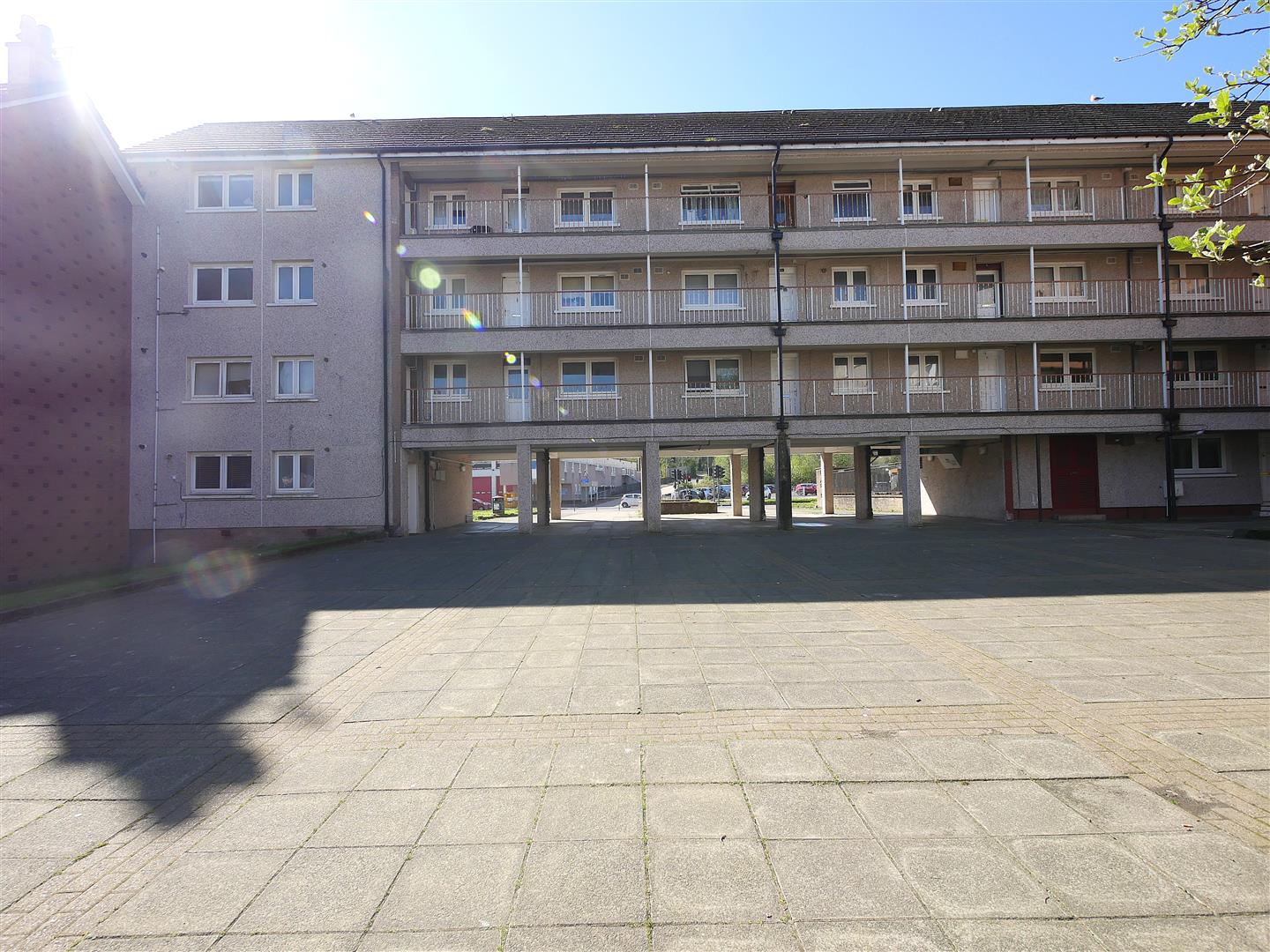 Flat West Buchanan Place in Paisley