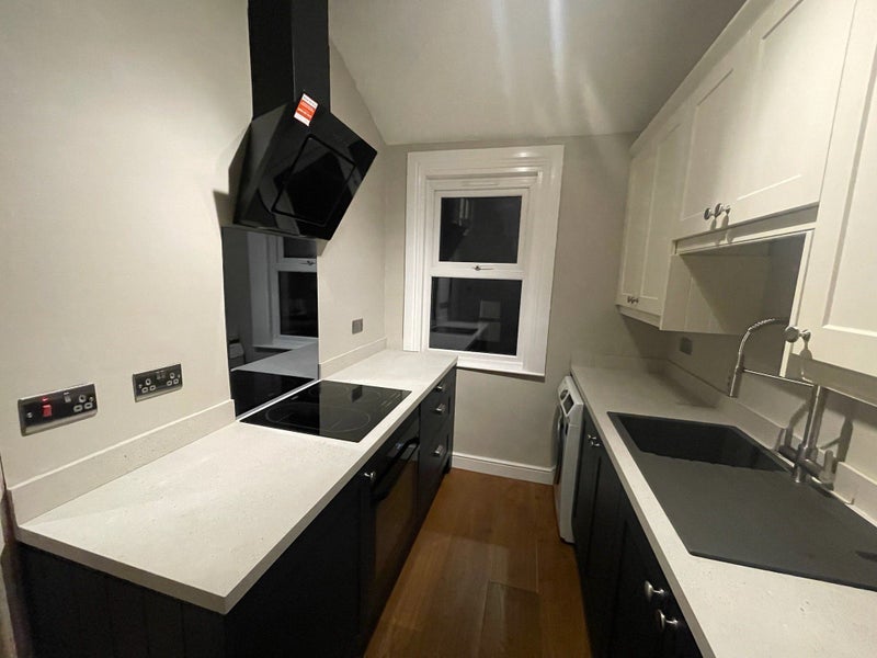 Room Chadwick Road in Greater London