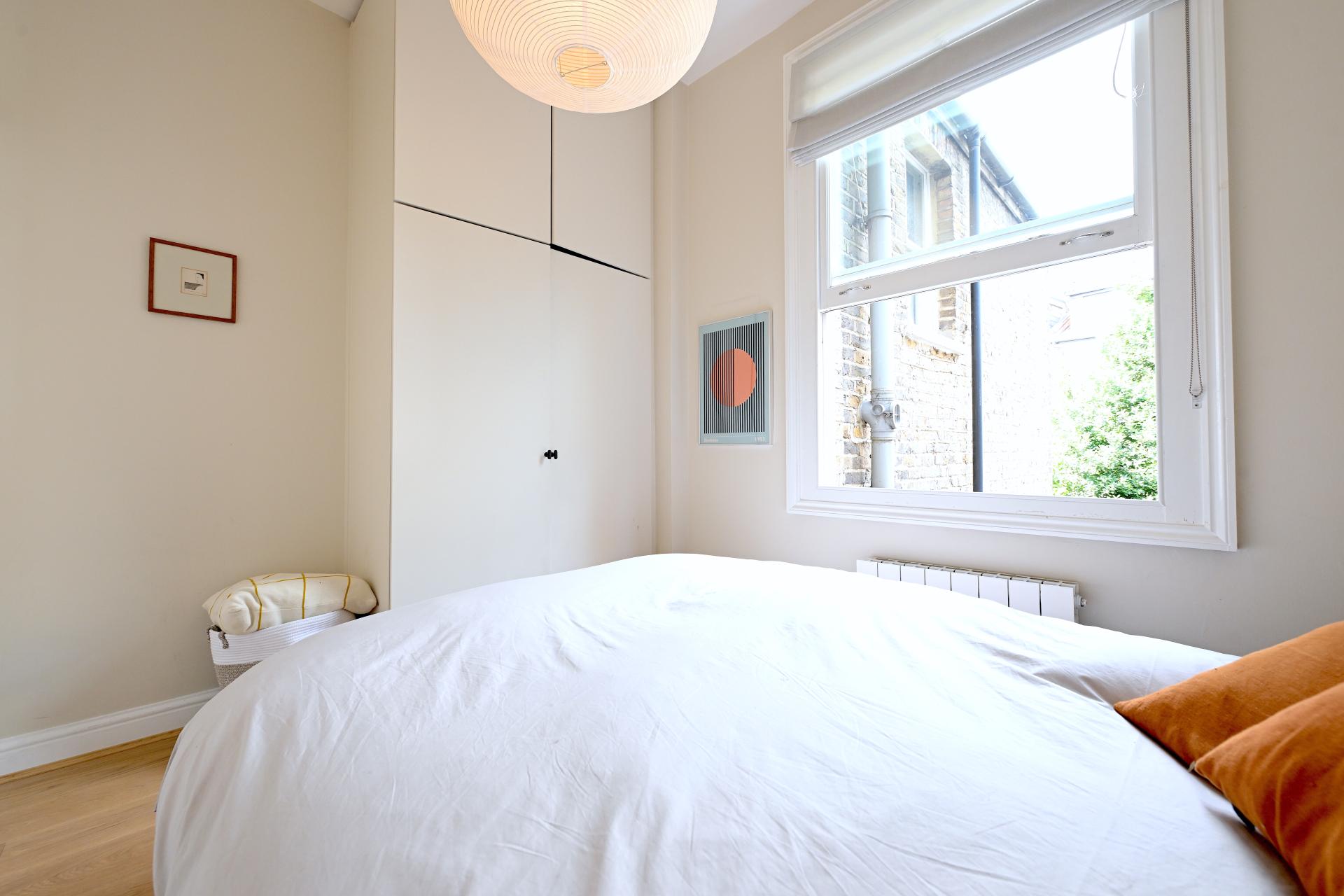 Flat Brownswood Road in Greater London