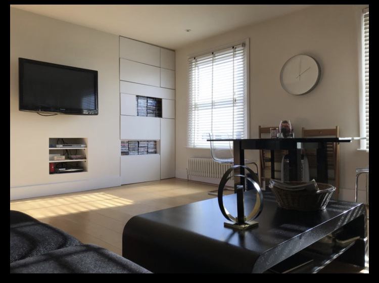 Flat Byrne Road in Greater London