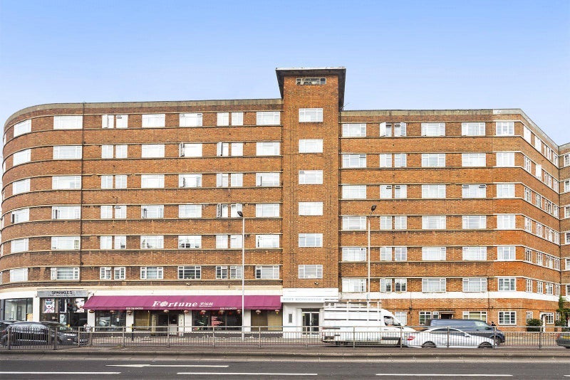 Flat Edith Villas in Greater London