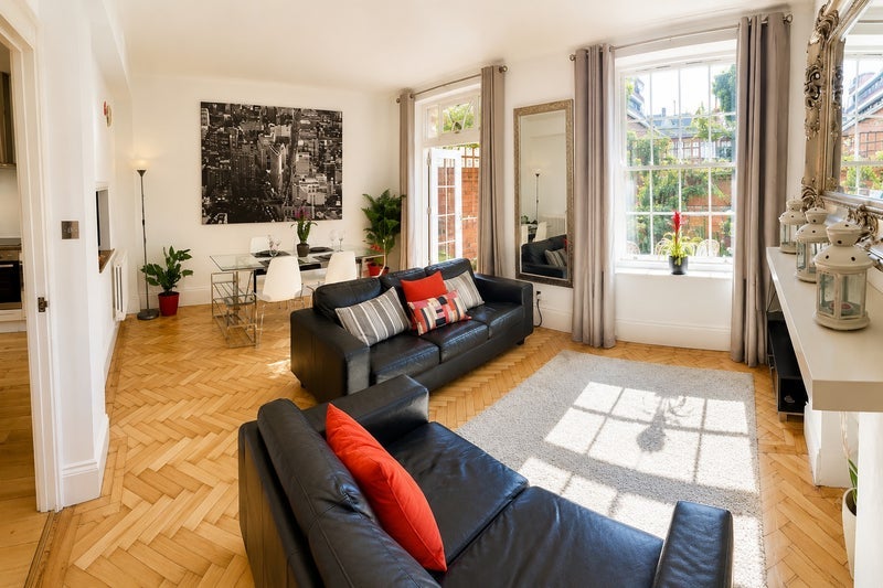 Room Charlbert Street in City of Westminster