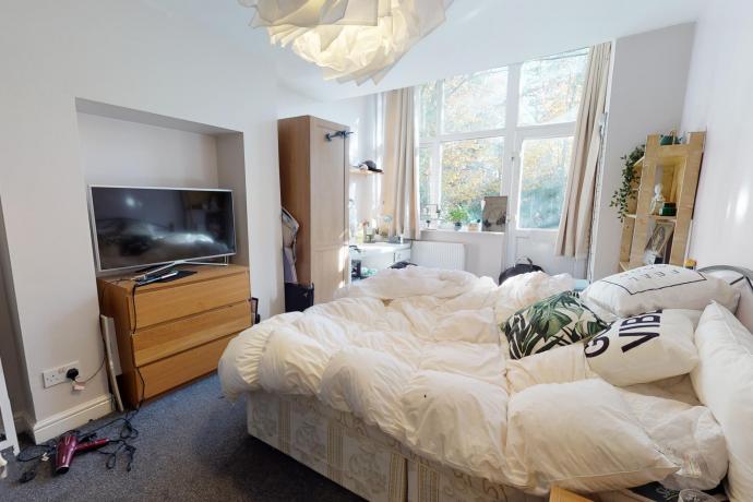 Flat Bainbrigge Road in Leeds