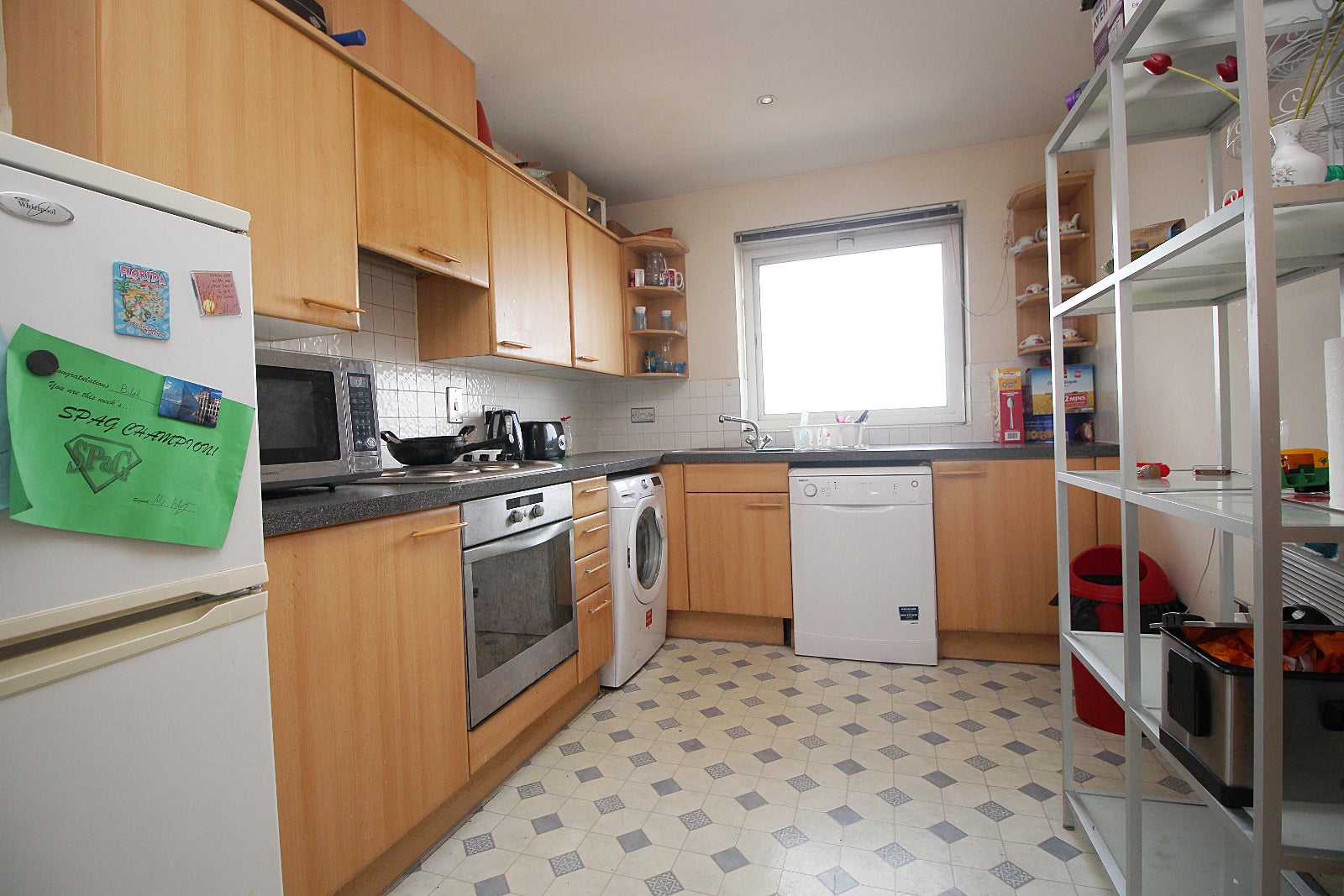 Flat Hainault Street in Greater London