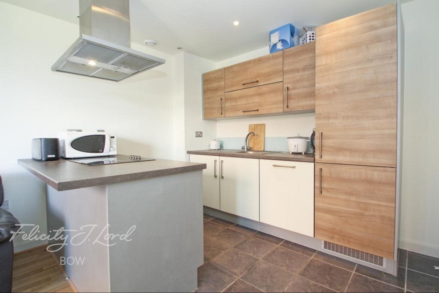 Flat Mostyn Grove in Greater London