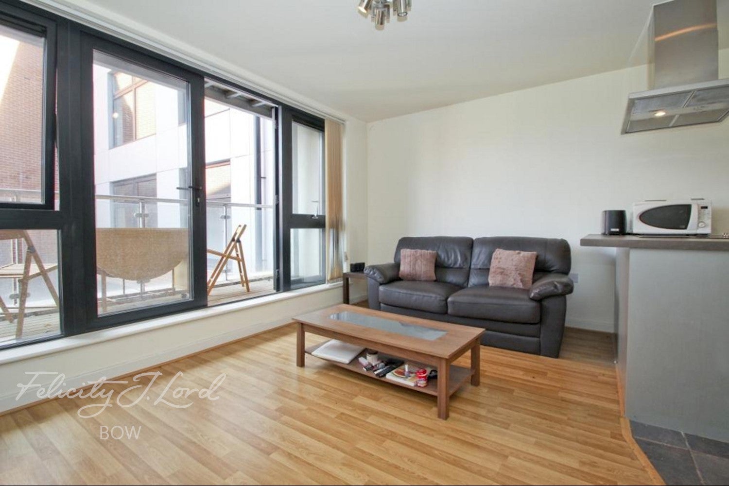 Flat Mostyn Grove in Greater London