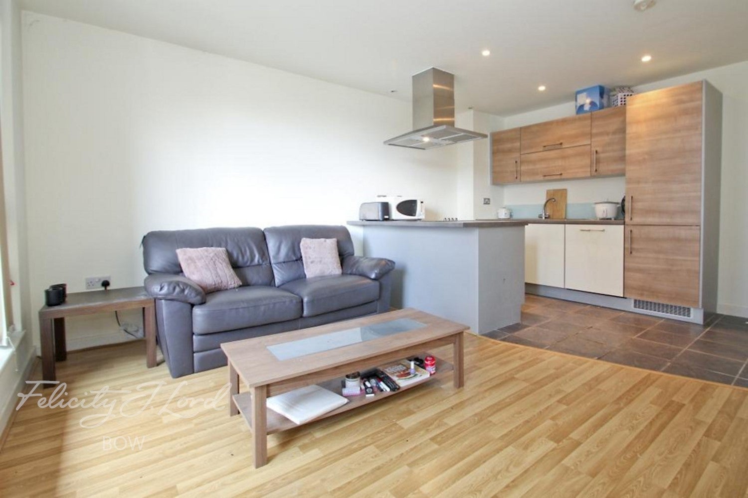 Flat Mostyn Grove in Greater London