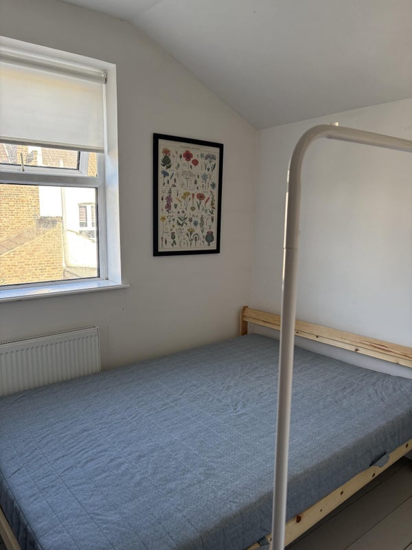 Room Bruce Castle Road in Greater London