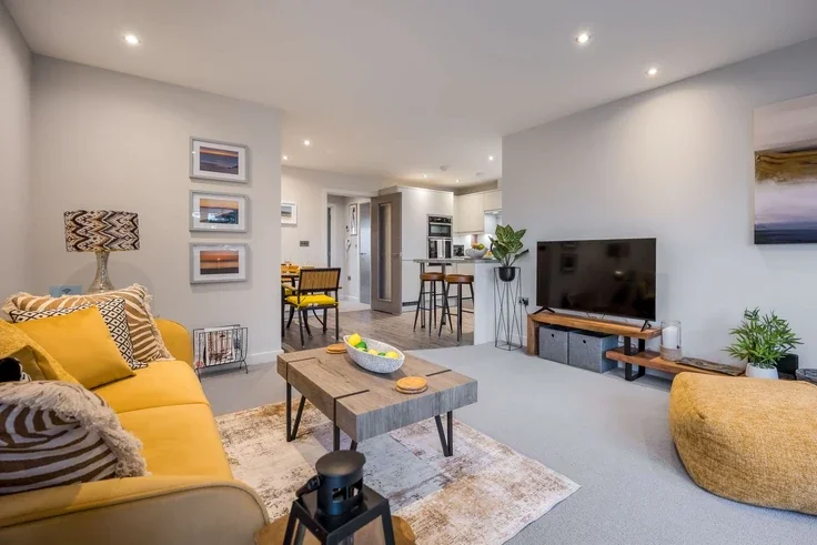 Flat Delhi Close in Poole