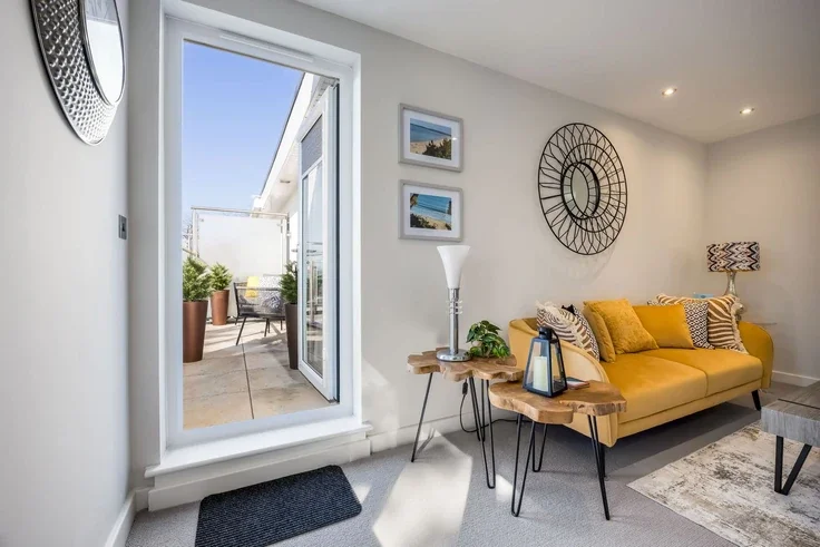 Flat Delhi Close in Poole