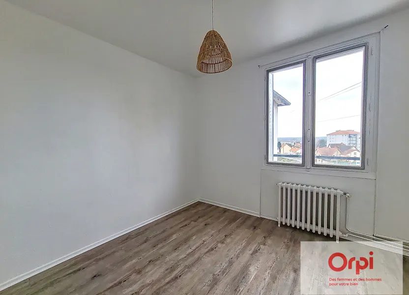 Appartement Avenue du 8 Mai 1945 à Montluçon