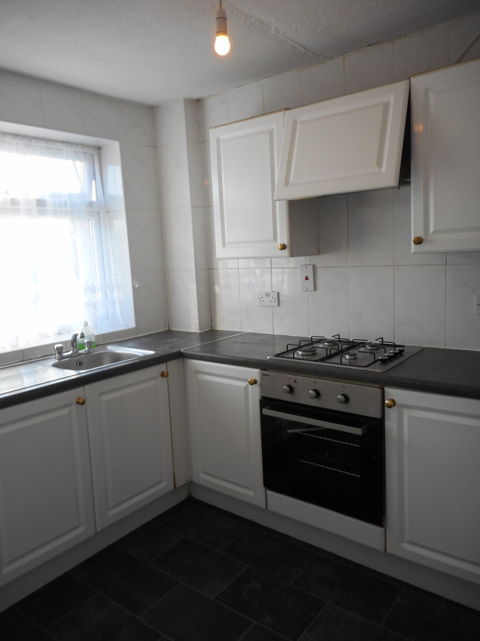 Flat Turner Road in Greater London