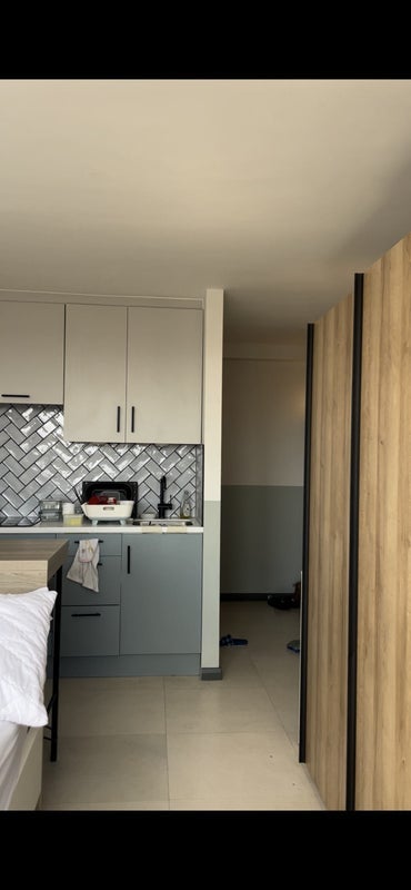 Flat Courland Grove in Greater London