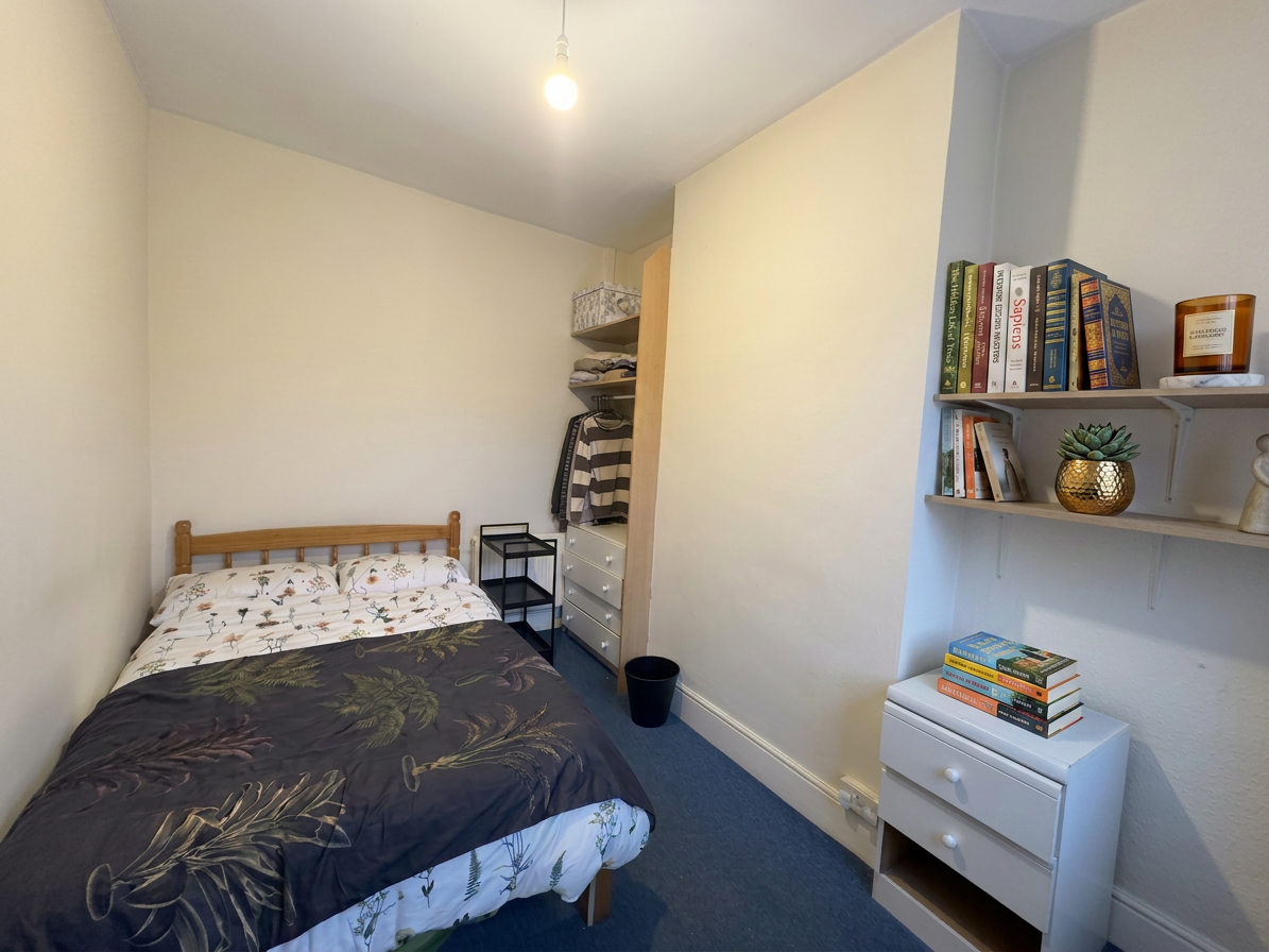 Flat Dawlish Road in Birmingham