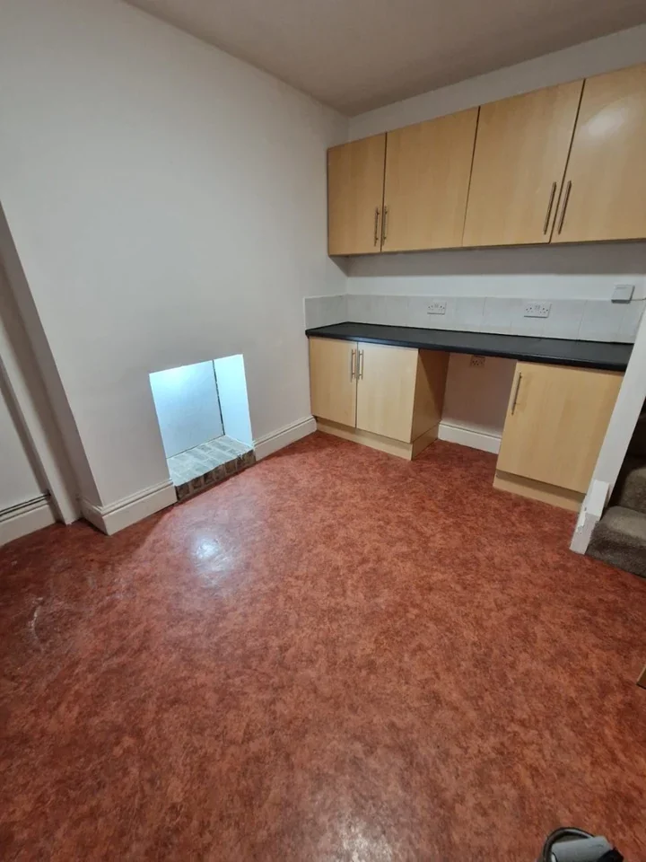 Flat Radstock Road in Liverpool