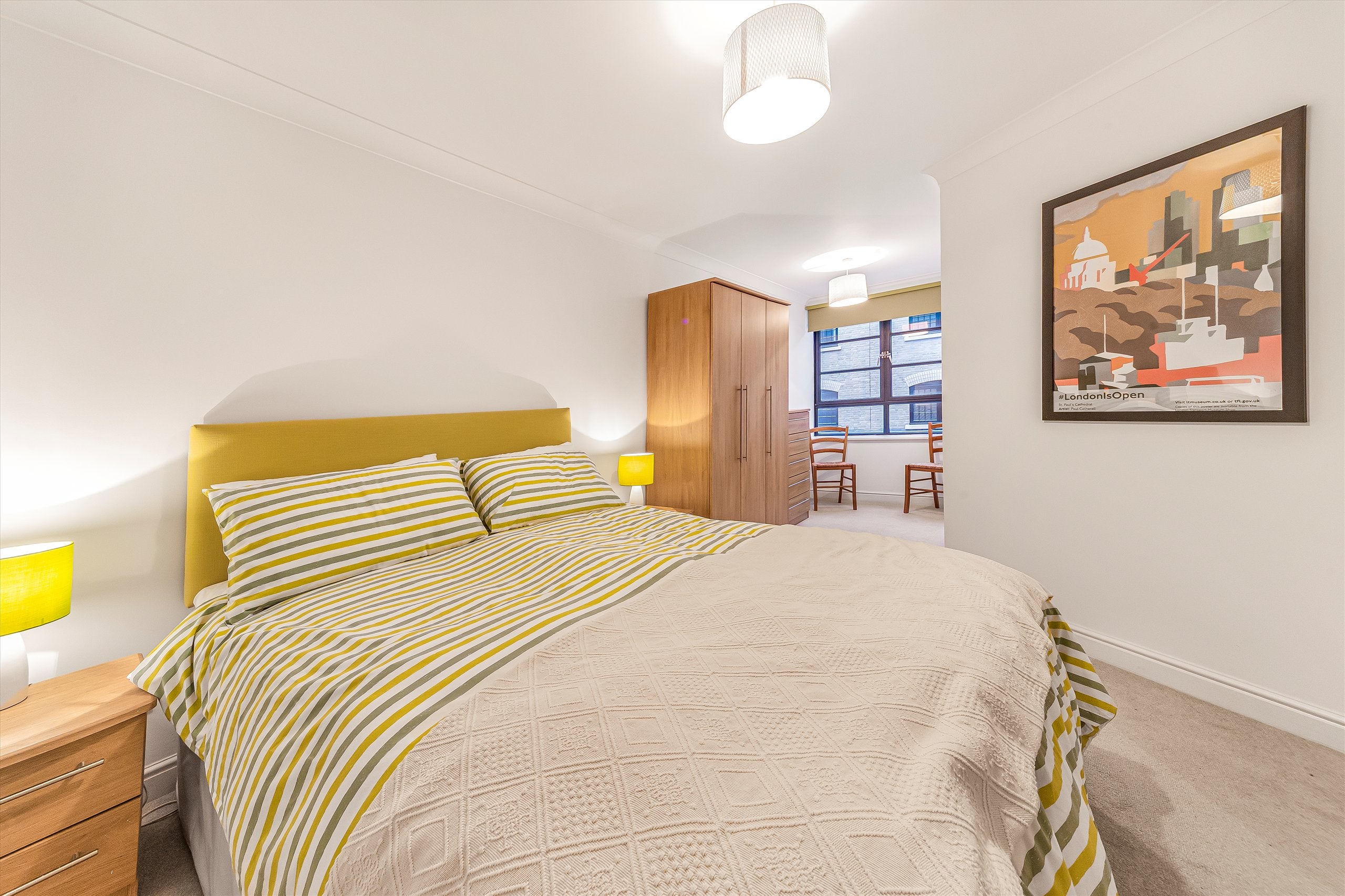 Flat Curlew Street in Greater London