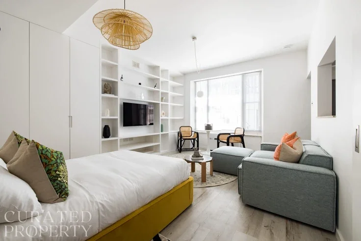 Room Hogarth Road in Greater London