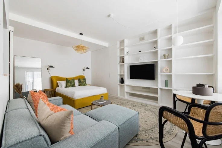 Room Hogarth Road in Greater London