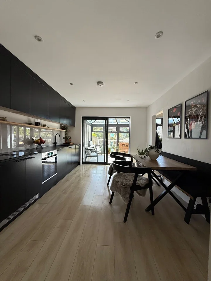 House Bassetts Way in Greater London